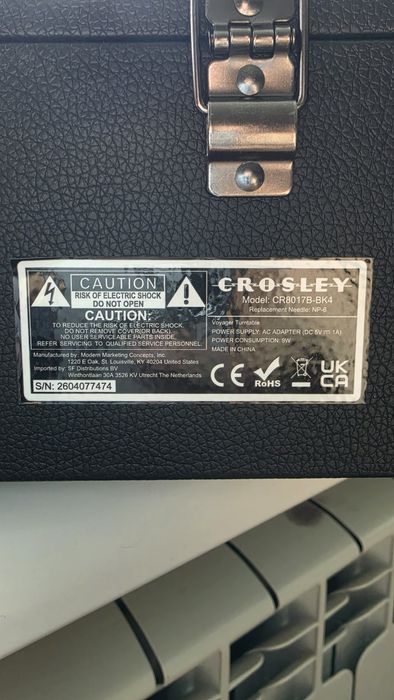Вініловий програвач Crosley Voyager Black (CR8017B) з Bluetooth, програвач вінілових дисків