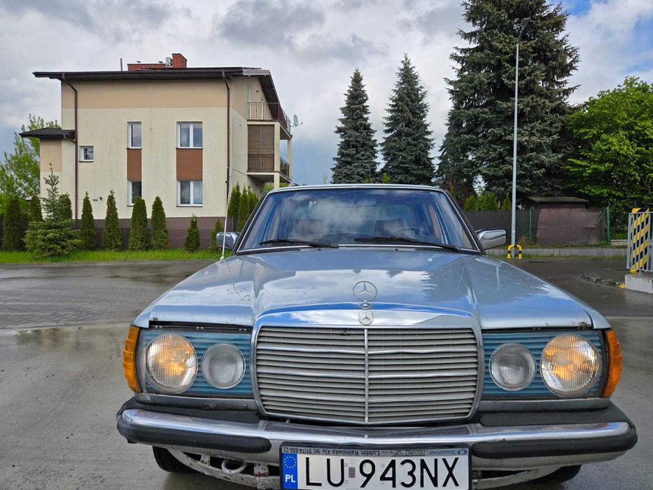 Mercedes W123  200 D rocznik 1981