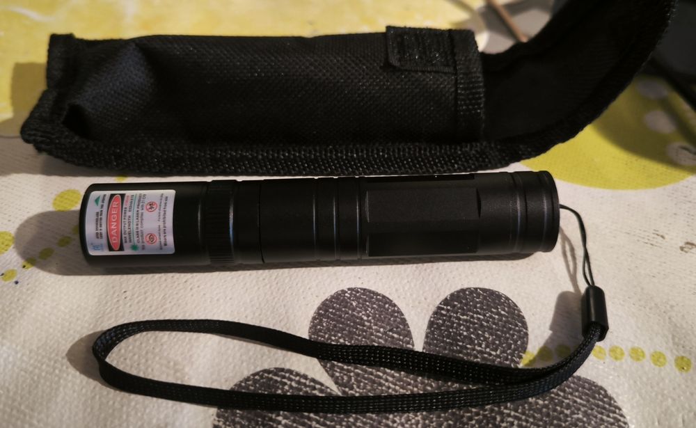 Ponteiro laser novo