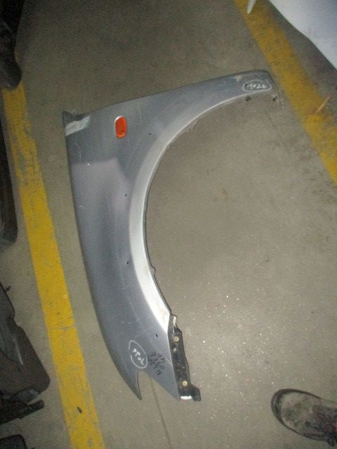Guarda-lamas esquerdo MITSUBISHI L 200 / Triton Pick Up (KA_T, KB_T)