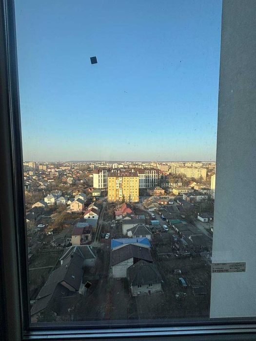 ВИДОВА 2 кім. квартира 74 м2 з кухнею-студією біля ОЗЕРА.