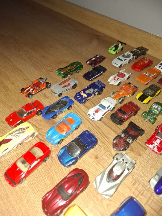samochodziki hot wheels