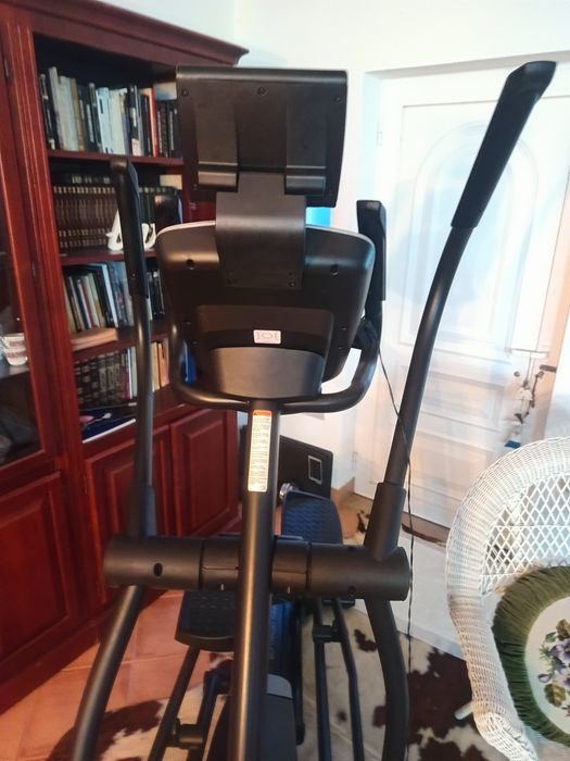 Elíptica Nordictrack C5.5 - como nova
Cardio/
Bicicletas elípt