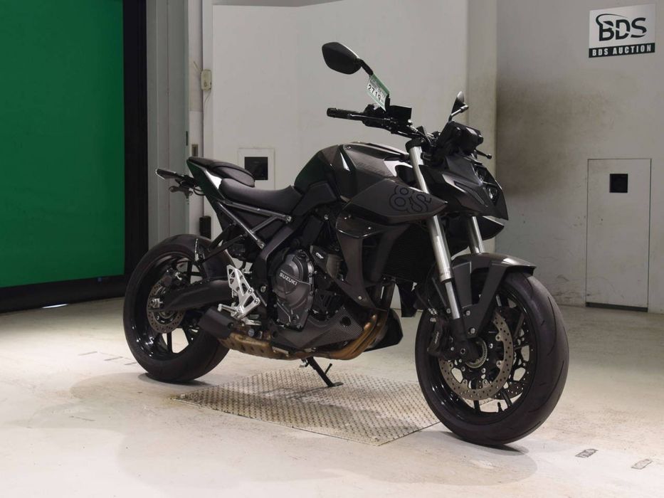 Suzuki GSX-8S из Японии