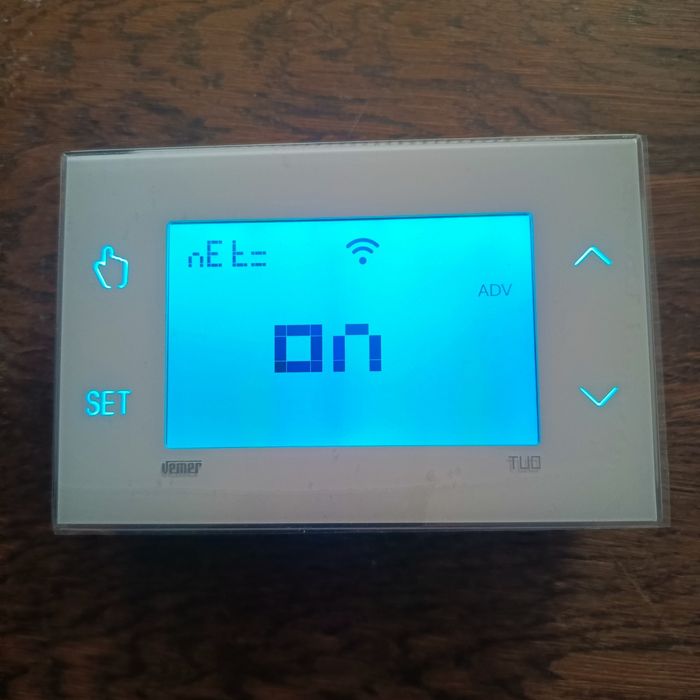 VEMER VE78860 TUO WIFI nteligentny termostat ścienny.