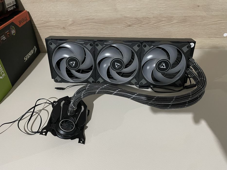 Motherboard z790 Aorus Elite AX + Intel i7 13700kf + watercooler