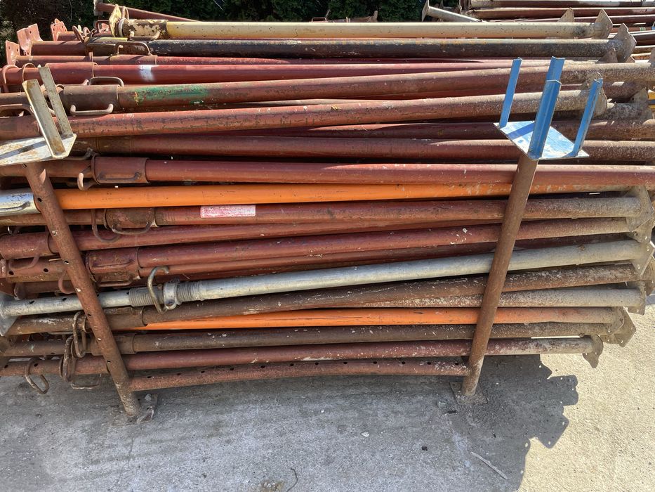 Od 20gr Stemple metalowe wynajem. Szalunki stropowe. Doki. Korony.