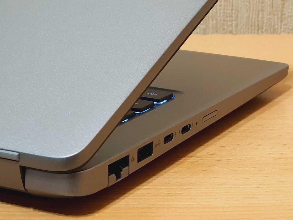 Ноутбук Dell Latitude 7340 Intel Core i5-1345U RAM16Gb Батарея 14годин