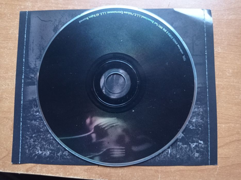 Tool -     Underton