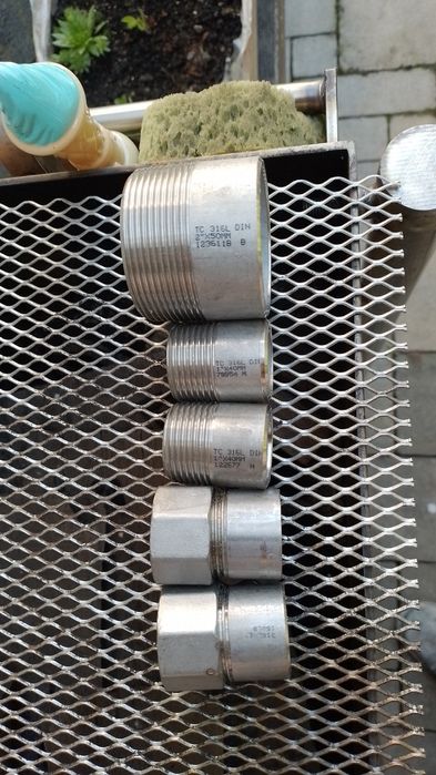 Різьба нержавійка