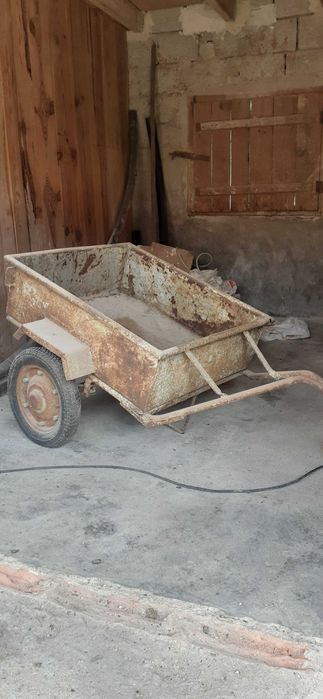 Reboque de motorizada antigo