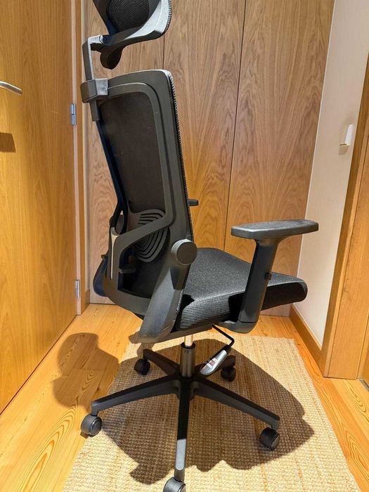 Cadeira escritório rotativa