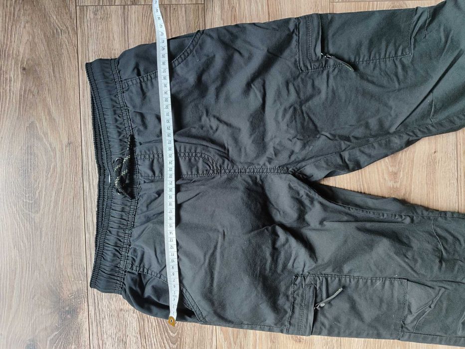 Spodnie ocieplane czarne rozmiar 158 smyk