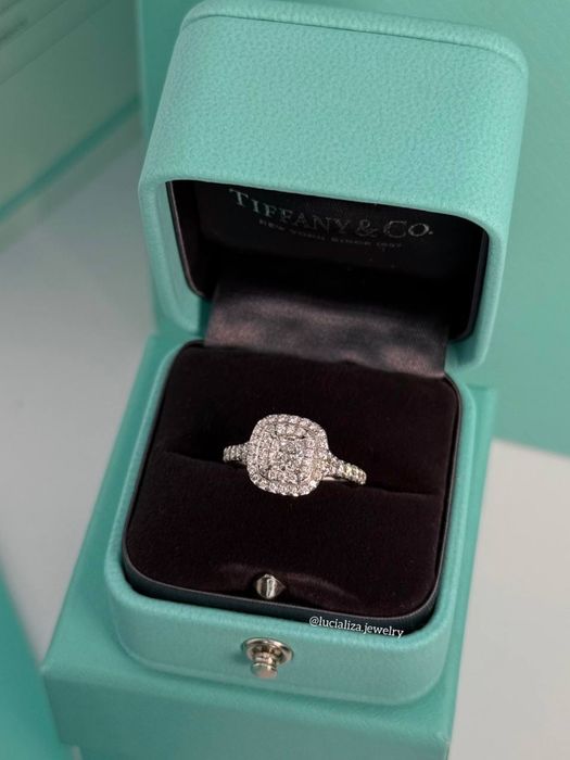 Каблучка Оригінал . Центральний Діамант 0.45ct