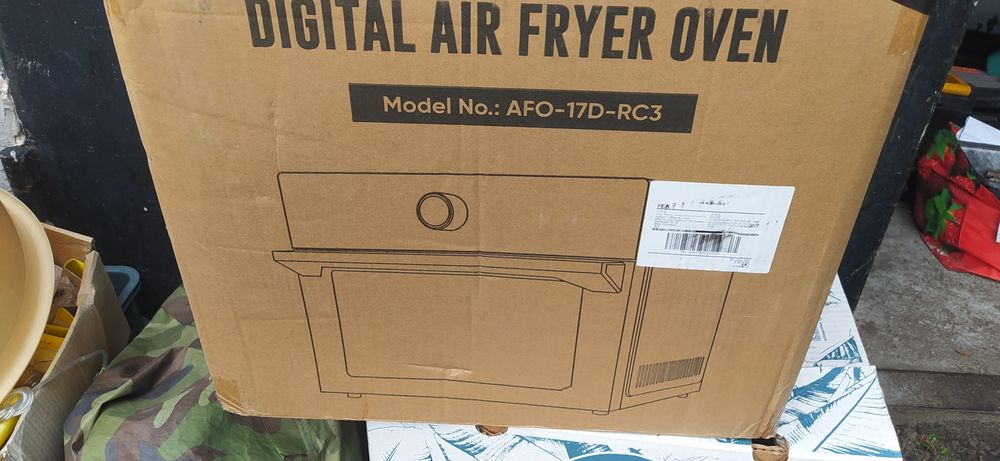 Piekarnik jeszcze w pudełku!