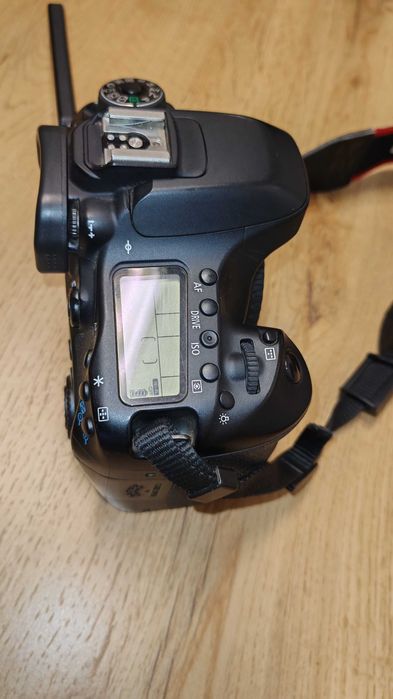 DSLR Canon 80D com ou sem lentes (Muito bom estado)