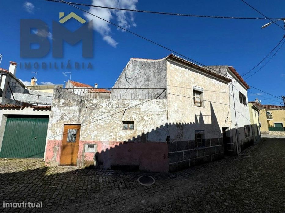 Moradia T2 com terraço para venda em Escalos de Cima!