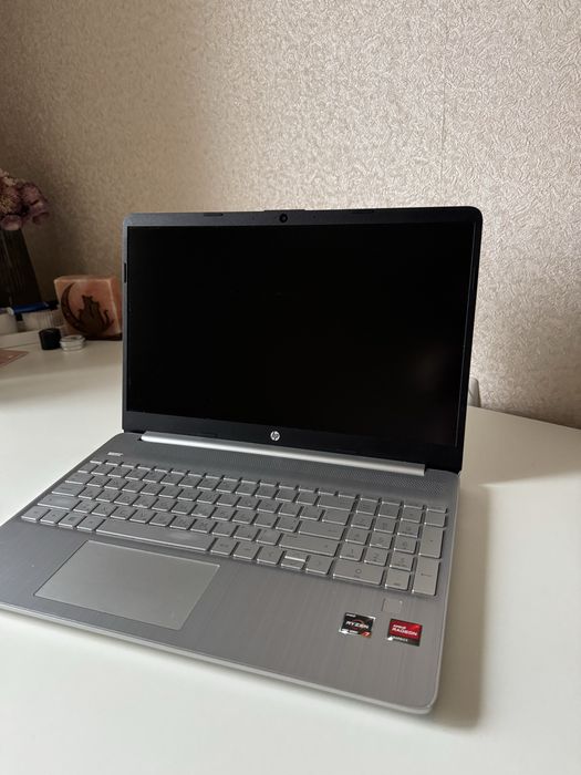 Продам ноутбук HP Laptop • Ryzen 7 • 16GB • 1TB SSD