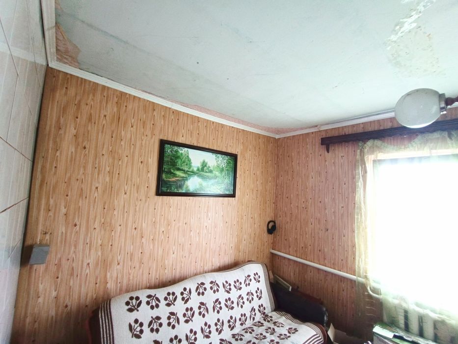 Мрія біля міста: дерев’яний будинок + надвірні будівлі!