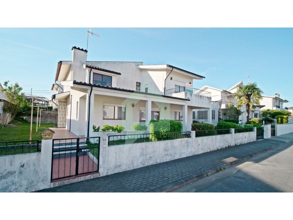 Moradia individual V5 em Arcozelo Barcelos