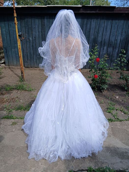 Свадебное платье