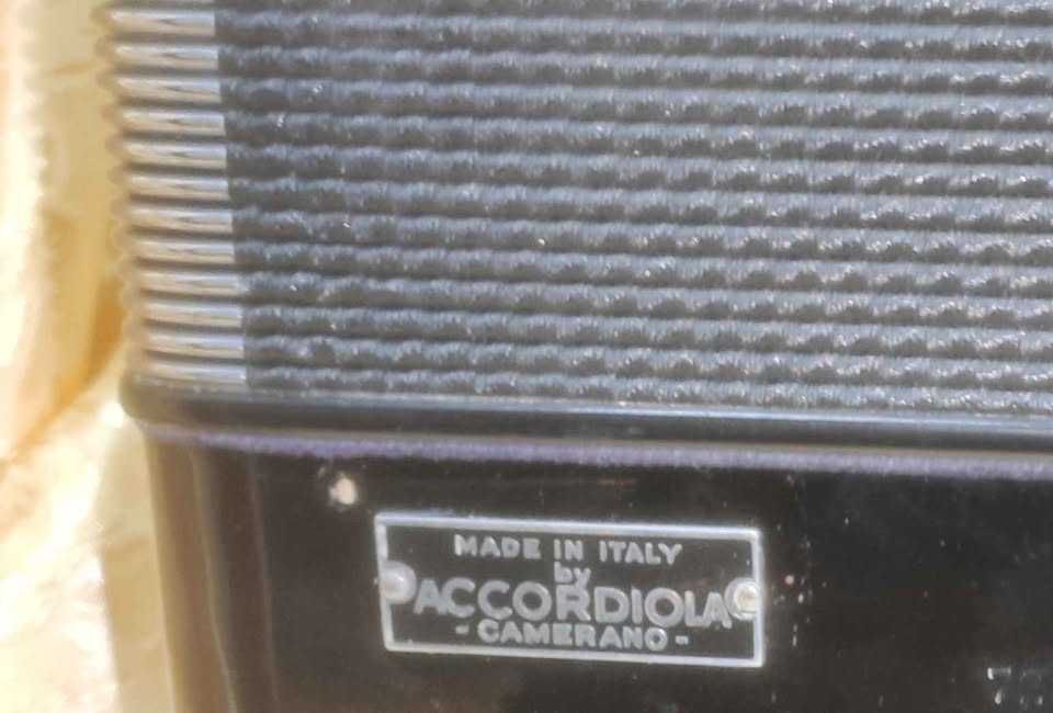 Accordiola Super , 3a voz , só 9.5 kg