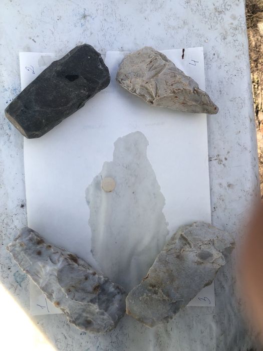 Камʼяні топори древні