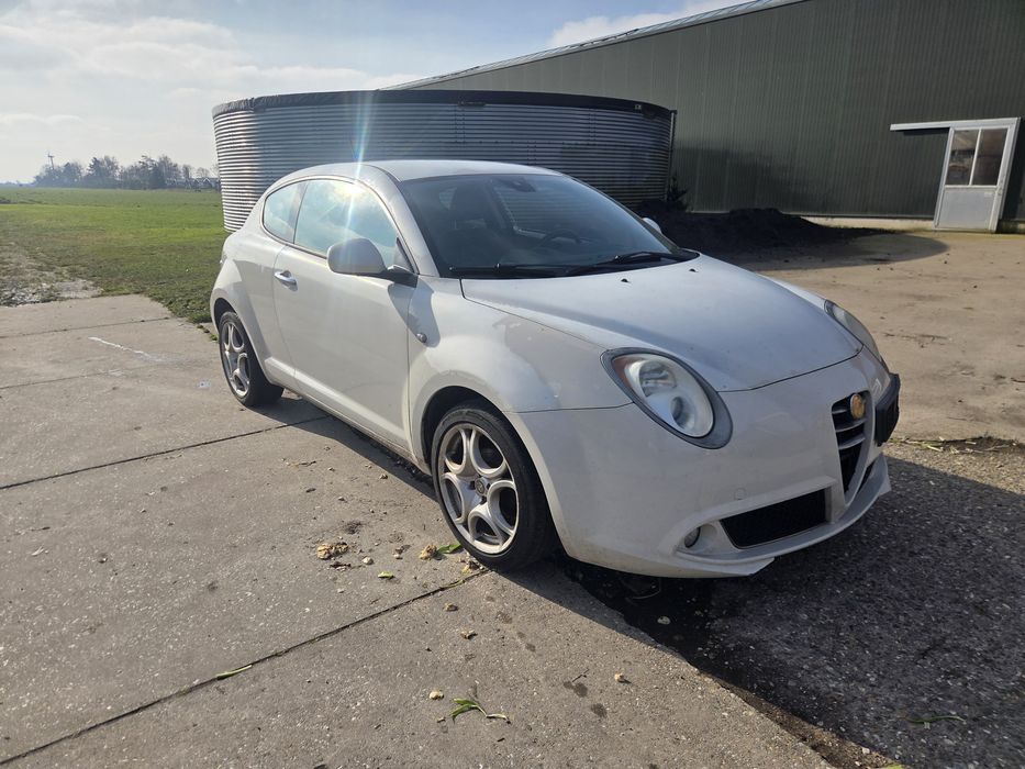 Alfa  Romeo  Mito
