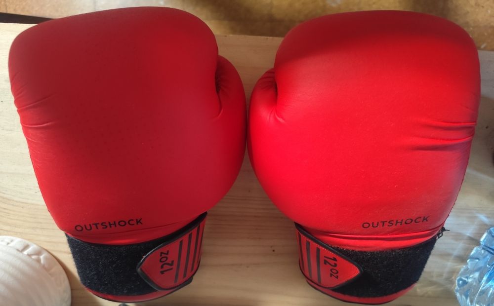 Luvas de Boxe Outshock 12 oz (Decathlon)