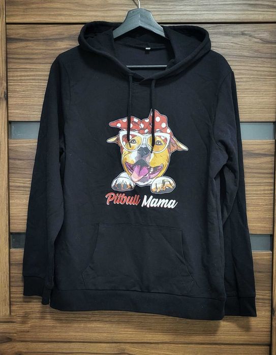 Bluza z kapturem, z nadrukiem pitbull mama. Robiona na zamówienie.