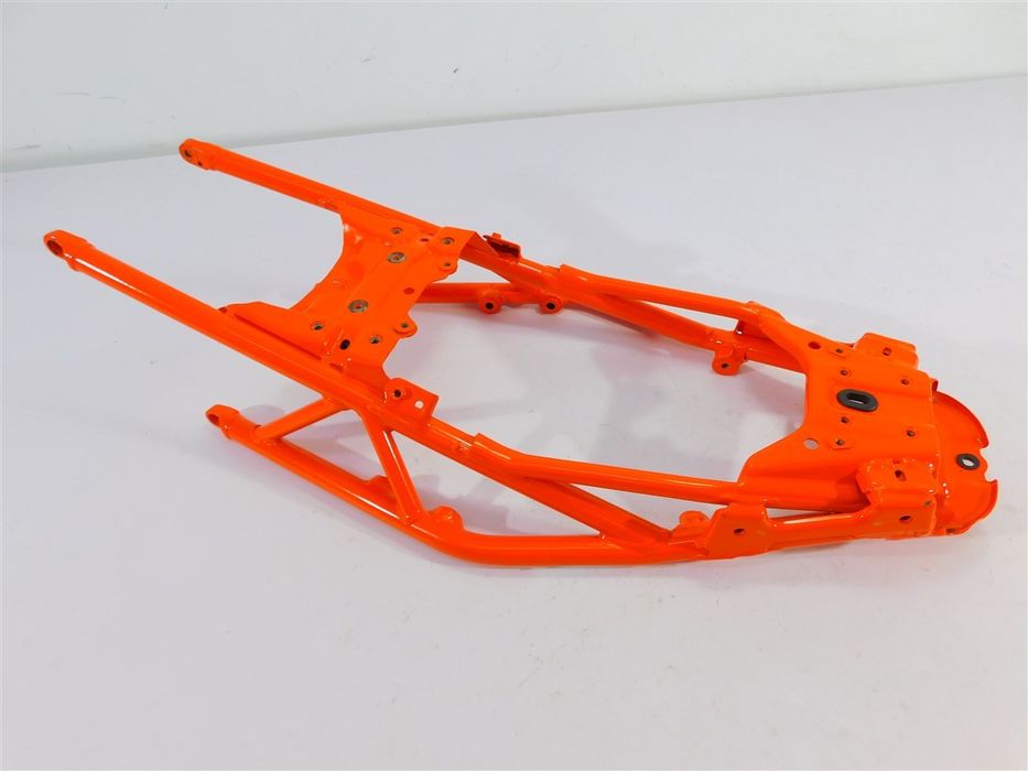 STELAŻ TYŁ TYLNI KTM DUKE 125 17-22 93003002000KC