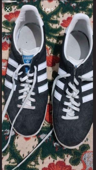 Sapatilhas da Pull & Bear
Sapatilhas da Adidas
