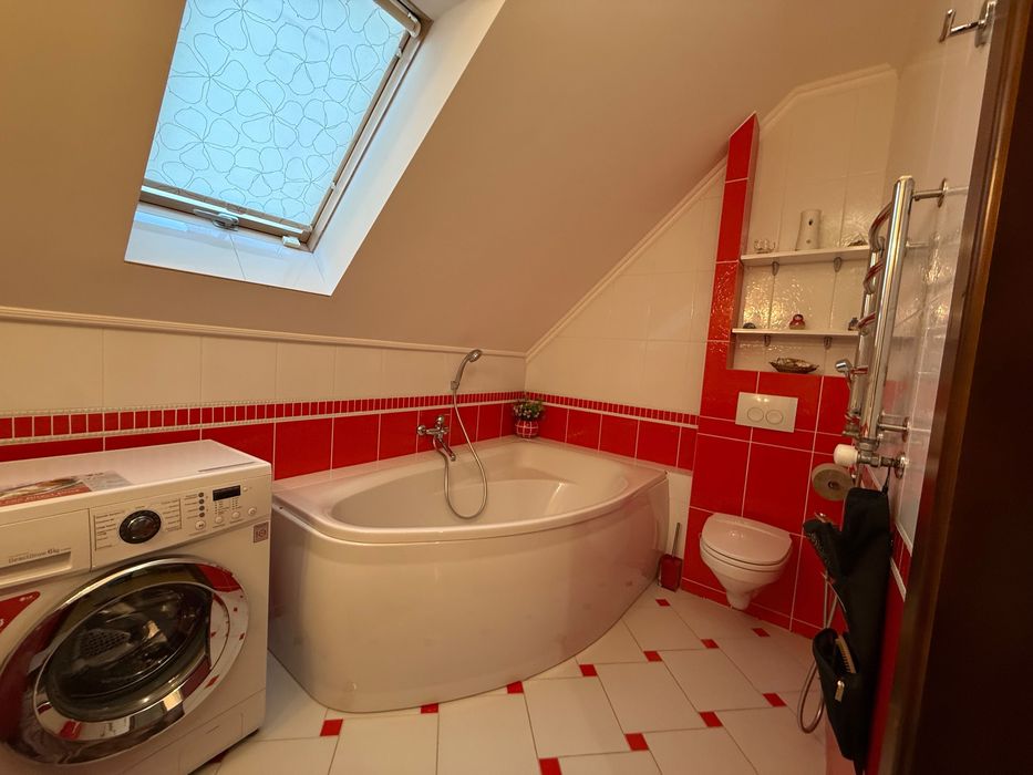 Продаж будинку по вулиці Романця.