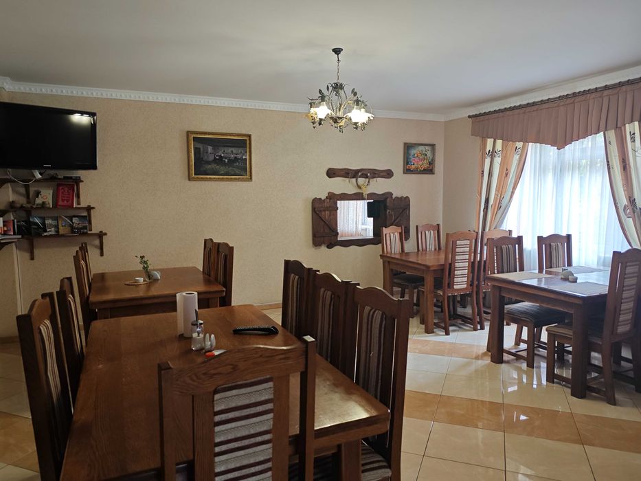Продаж двох будинків під міні-готелі в Закарпатті (с. Чинадієво)