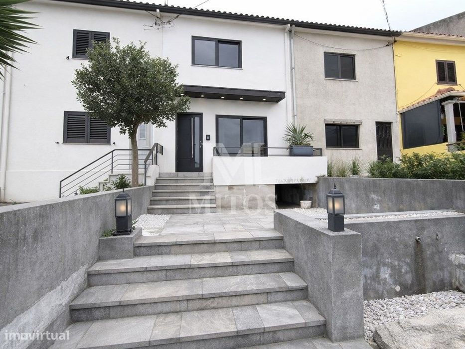 Moradia T3 renovada para venda na Areosa - Viana do Castelo