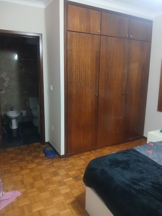 Quarto em Alfena – WC Suite – Disponível