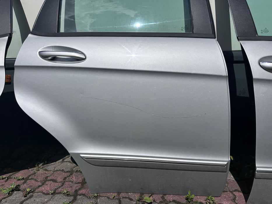 Mercedes A klasa w169 DRZWI prawa strona tył srebrne lakier 761 zdrowe bez rdzy! części