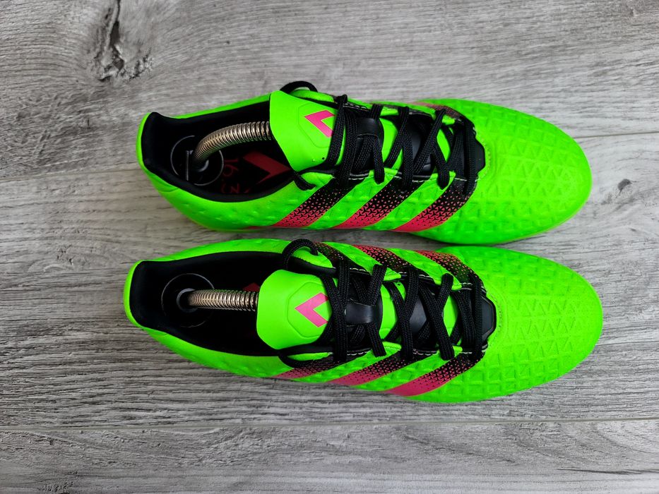 Продам фірмові футзалки бампи  Adidas  ASE 16.3