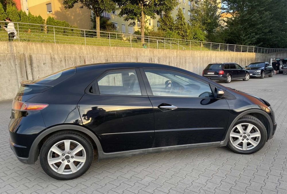 HONDA Civic UFO 1,8