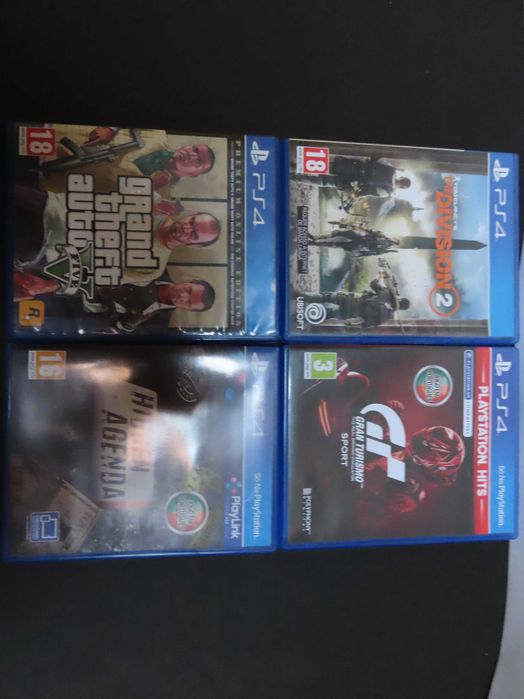 PS4 500 GB + 4 Jogos+ 1 Comando