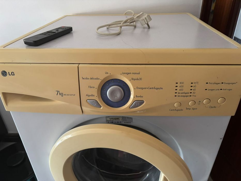 Maquina de lavar roupa