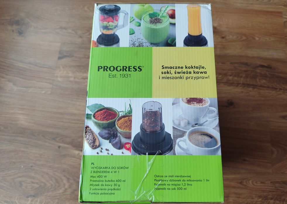 Wyciskarka do soków z blenderem.