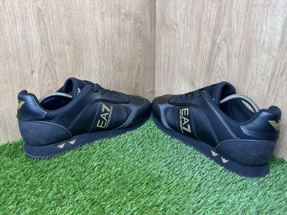 EA7 Emporio Armani розмір 42