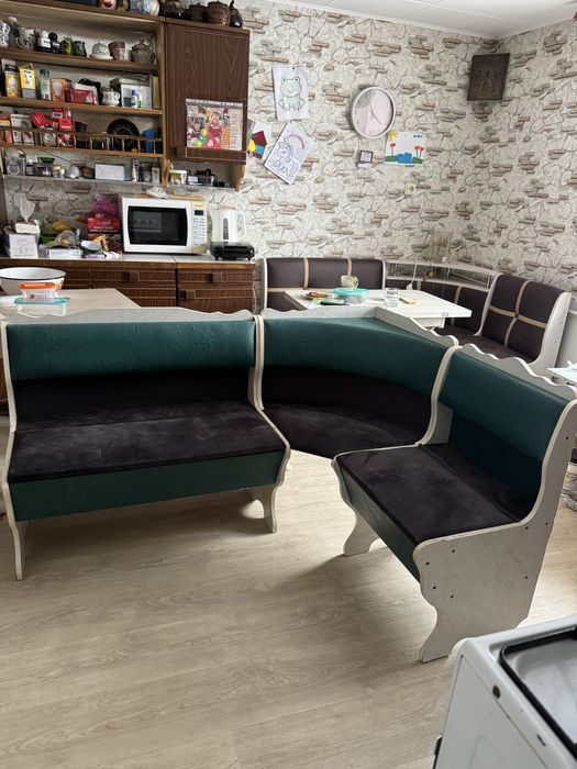 Продам уголок на кухню