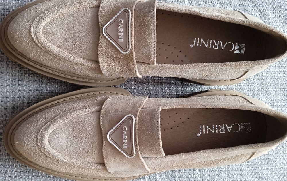 Nowe buty skórzane