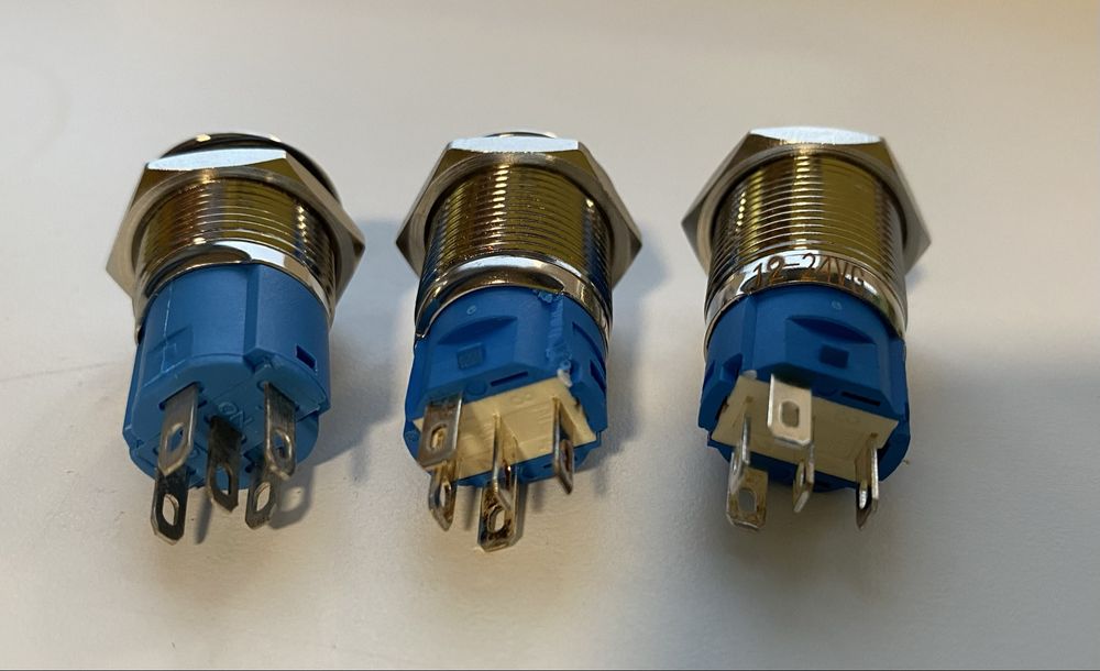 Кнопка металева з зеленою LED підсвіткою 16 мм, 12V - 24V