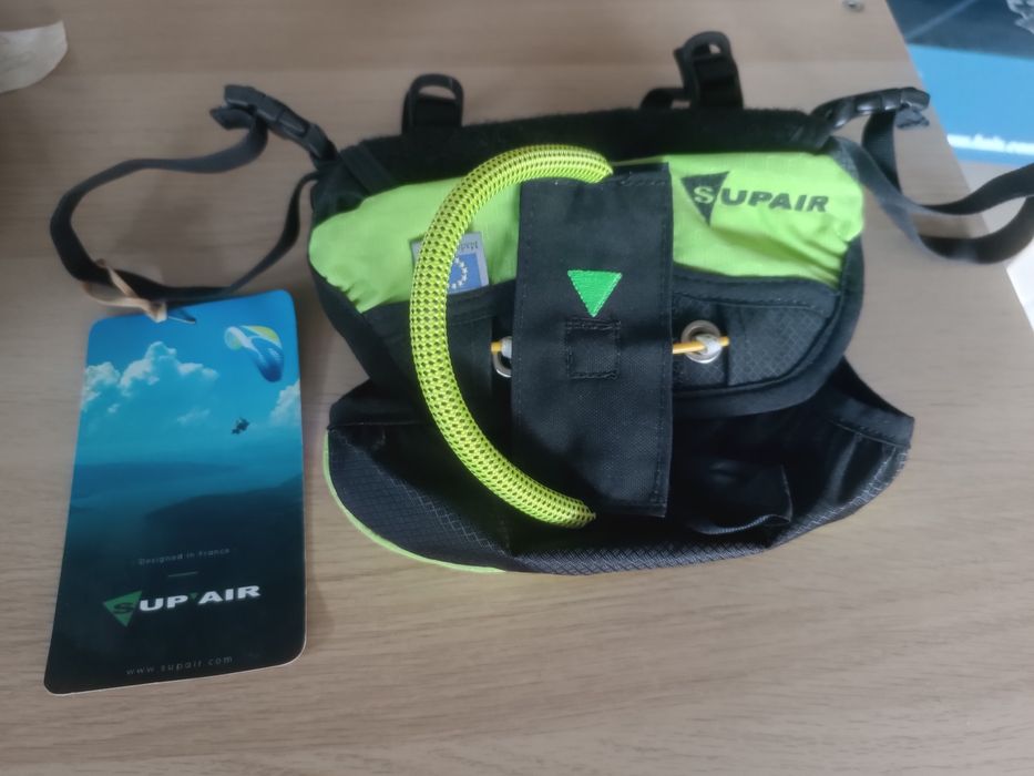 Container frontal pára quedas reserva marca supair novo. Nunca usado