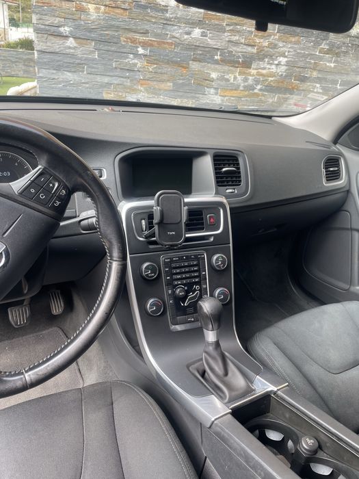 Volvo V60 diesel — photo 3