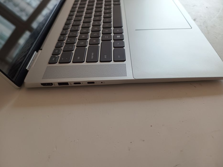 Dell Inspiron 7620 2-in-1. i5, 12 gen.  8/512.
