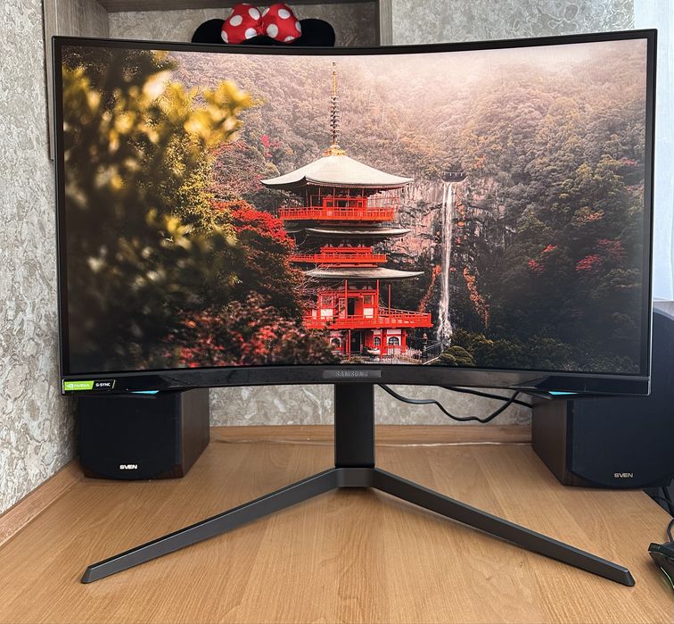Qled 2К 240гц Samsung Odyssey G7